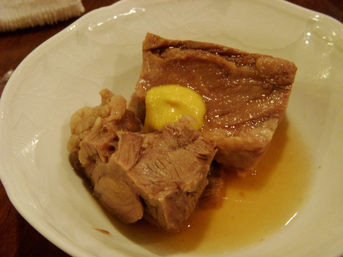 牛舌塔塔基